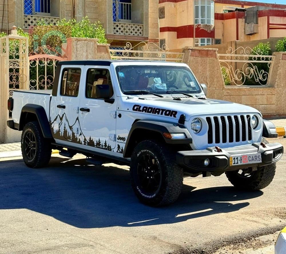 جيب جلاديتور